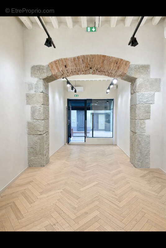 Commerce à CARCASSONNE