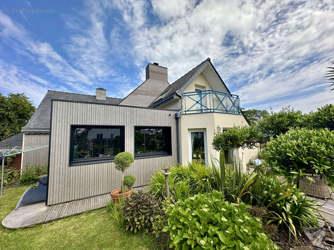 Maison à PLOUGRESCANT