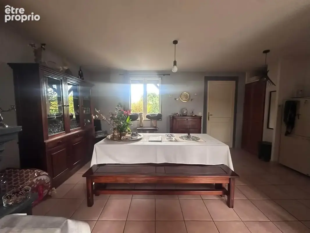 À VENDRE   Pavillon familial avec piscine et jardin arboré à Puchevillers - photo 4