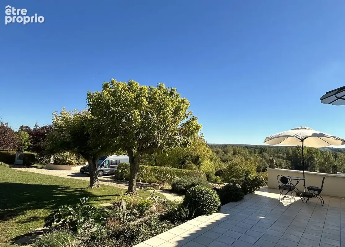 Belle maison en pierre, piscine et vue panoramique : le trio gagnant ! - photo 11