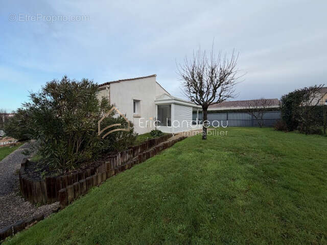 Maison 4 pièces avec grand garage proche commerces - photo 12