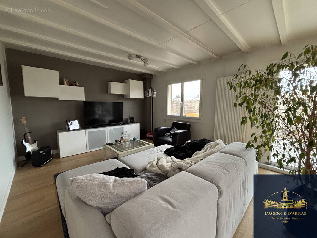 Appartement à ACHICOURT