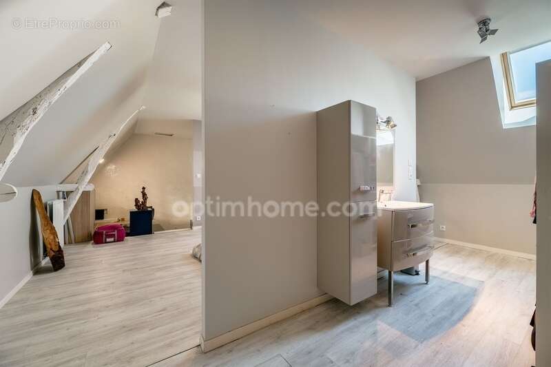 Maison à SAVIGNAC-LES-EGLISES