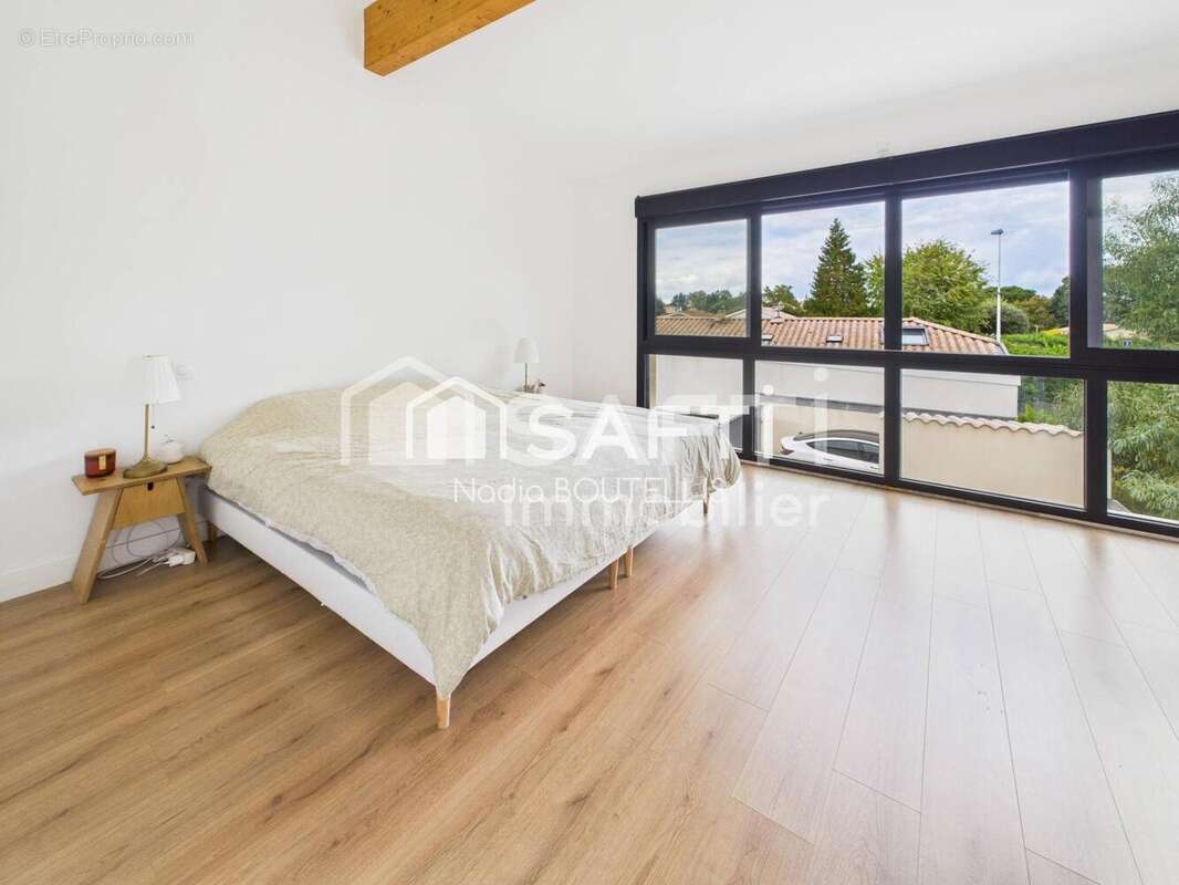 Photo 9 - Maison à LE HAILLAN