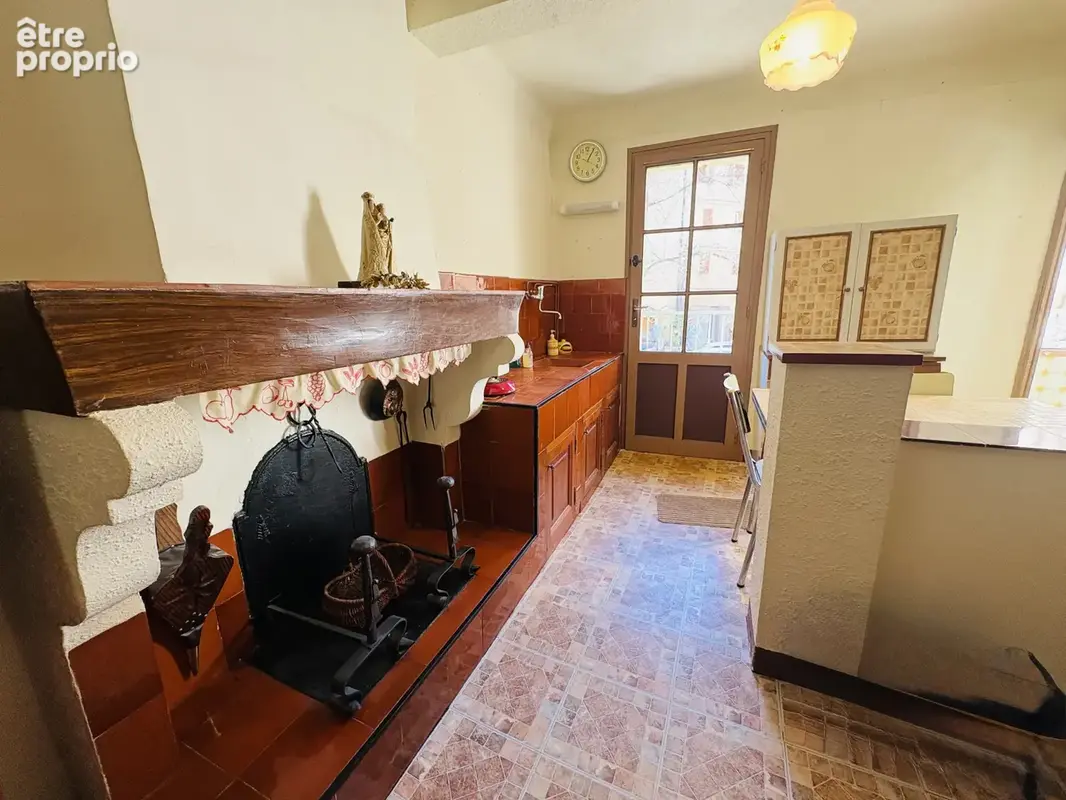 Maison de village avec balcon, centre village - photo 2