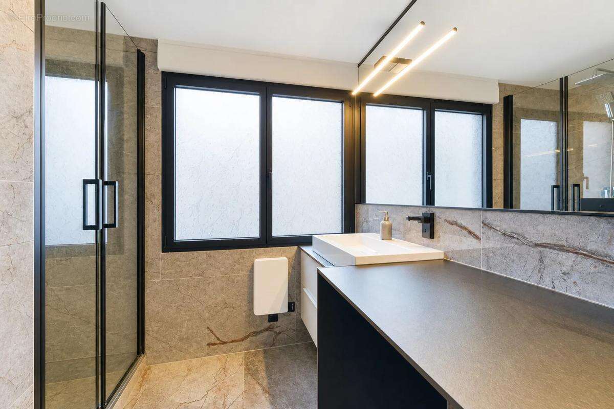 Basse-Goulaine : 450 m² - photo 14