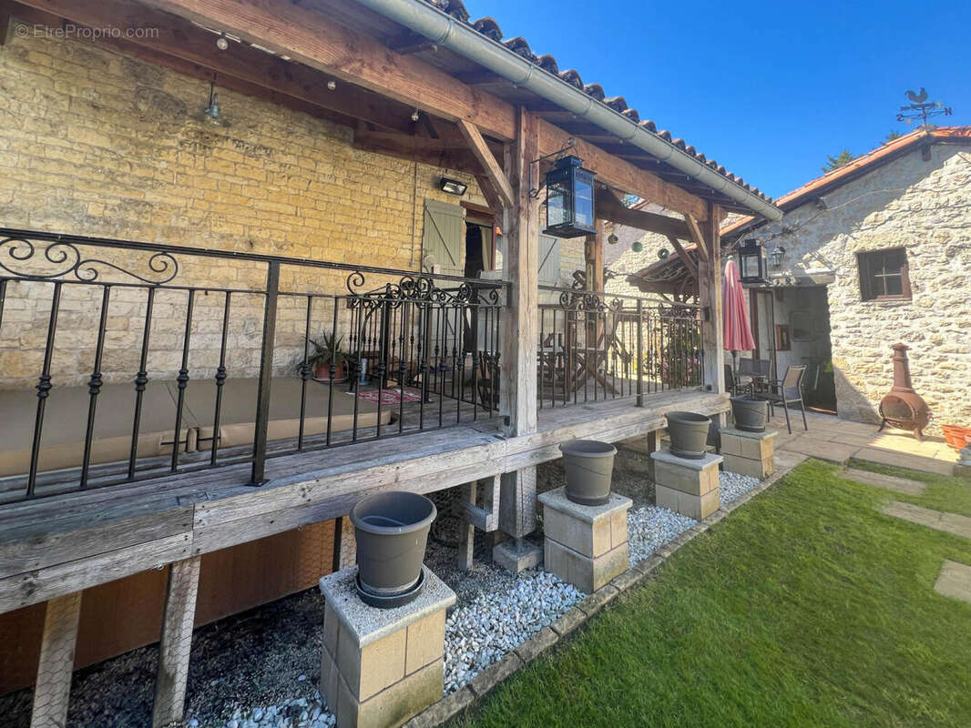 TERRASSE - Maison à FONTENILLE