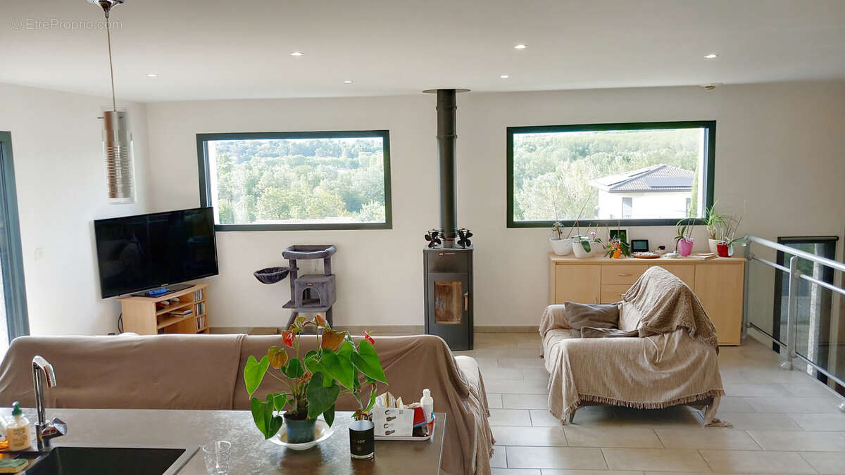 Maison à MONTELIMAR