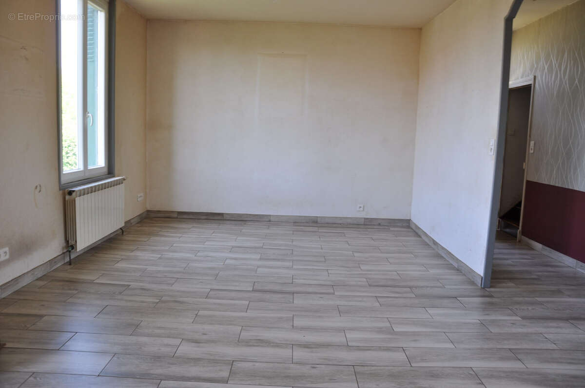 Belle maison des années 30, proche des commodités, terrain de 2120 m2 - photo 5