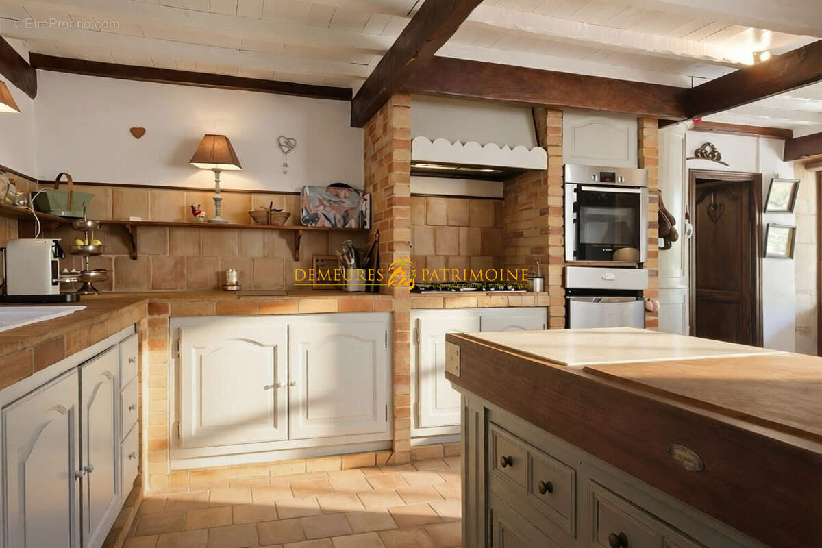 Maison à SALLES-LAVALETTE