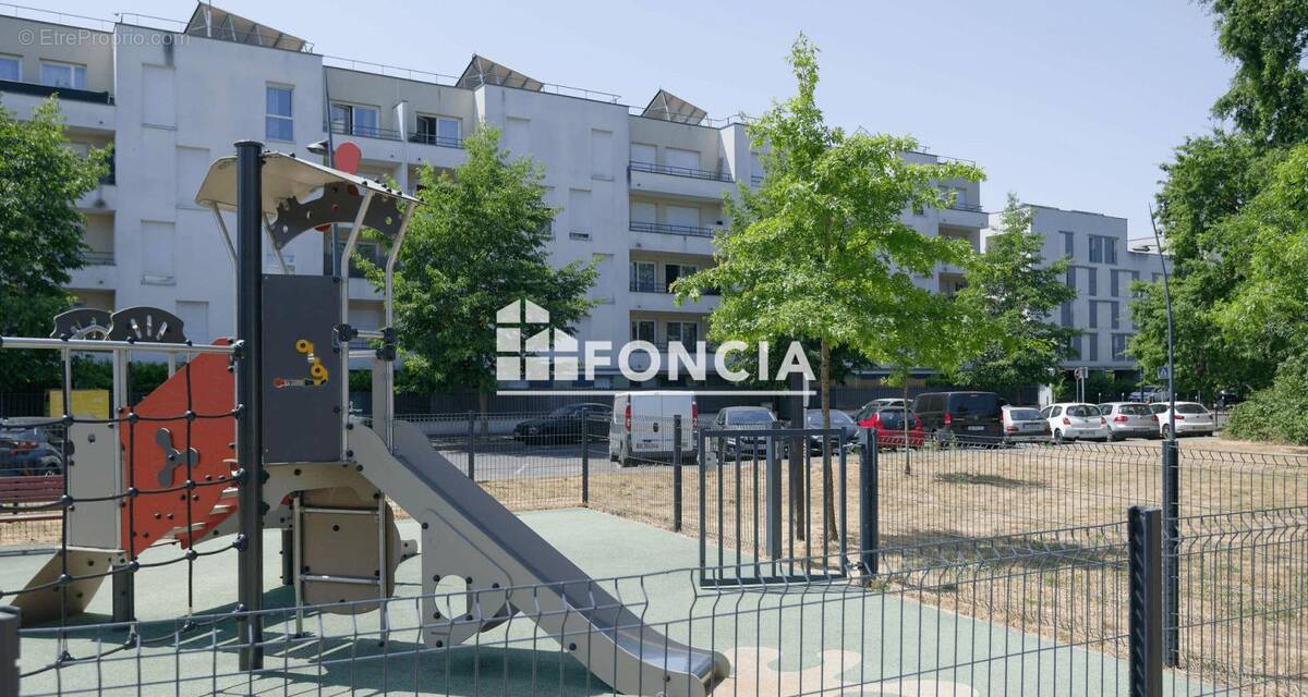 Appartement à FLEURY-MEROGIS