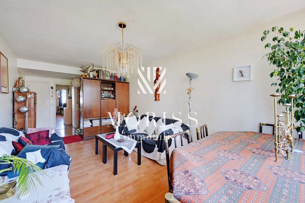 Appartement à PARIS-14E