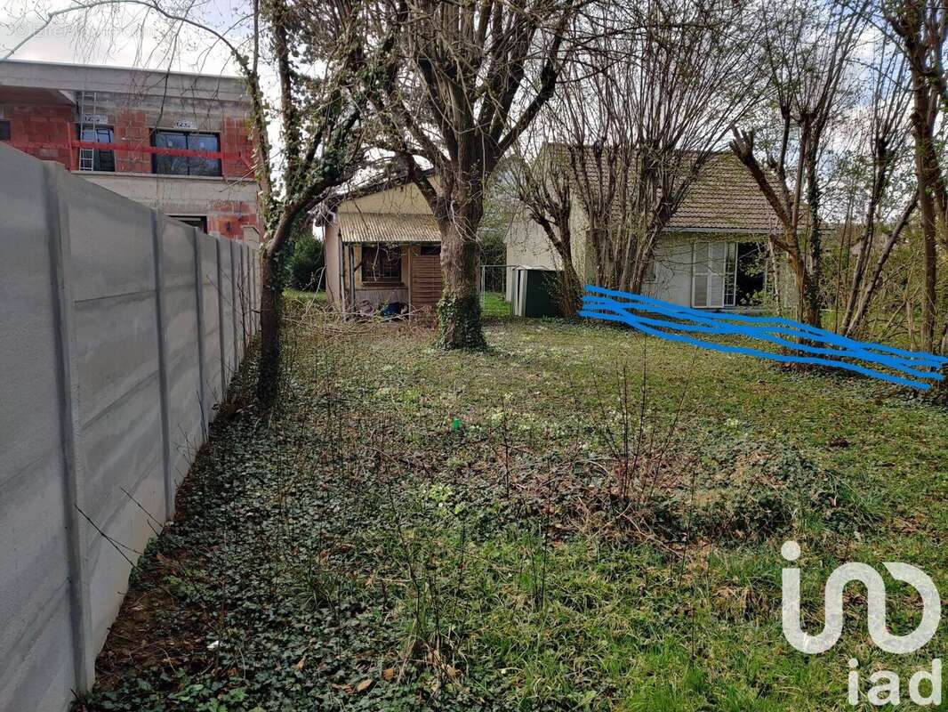 Photo 2 - Terrain à CHAMPS-SUR-MARNE