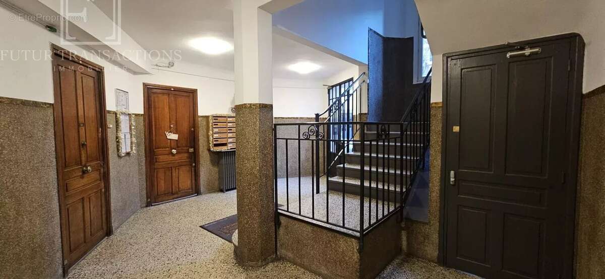 Appartement à COURBEVOIE
