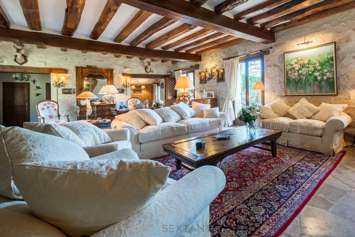 Maison à FONTAINEBLEAU