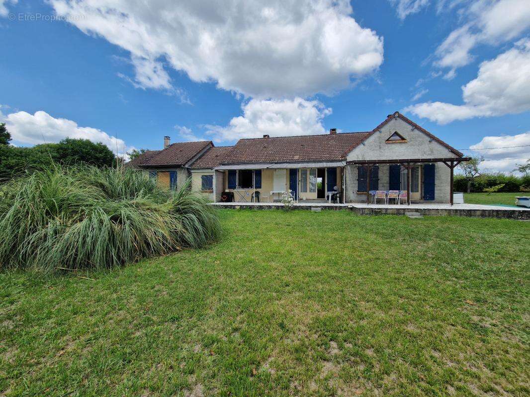 Maison à NOYERS-SUR-CHER