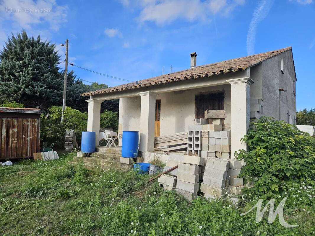 Maison à FOX-AMPHOUX