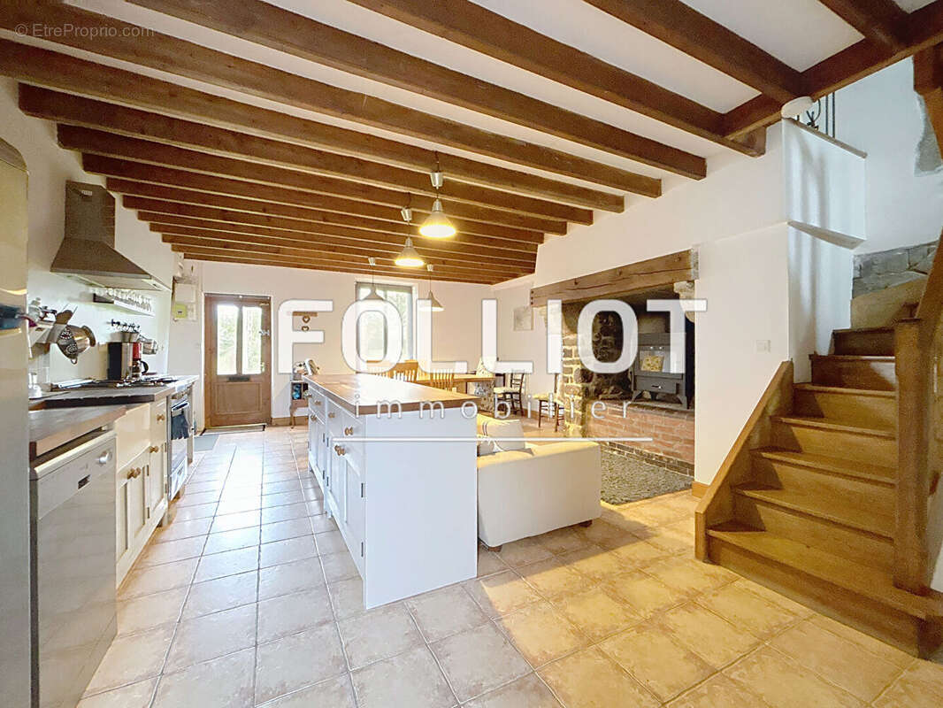 Maison à TESSY-SUR-VIRE