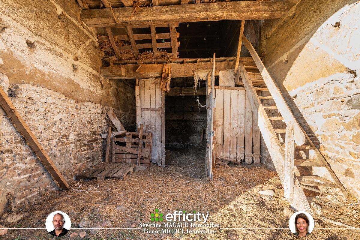Maison à PONTCHARRA-SUR-TURDINE