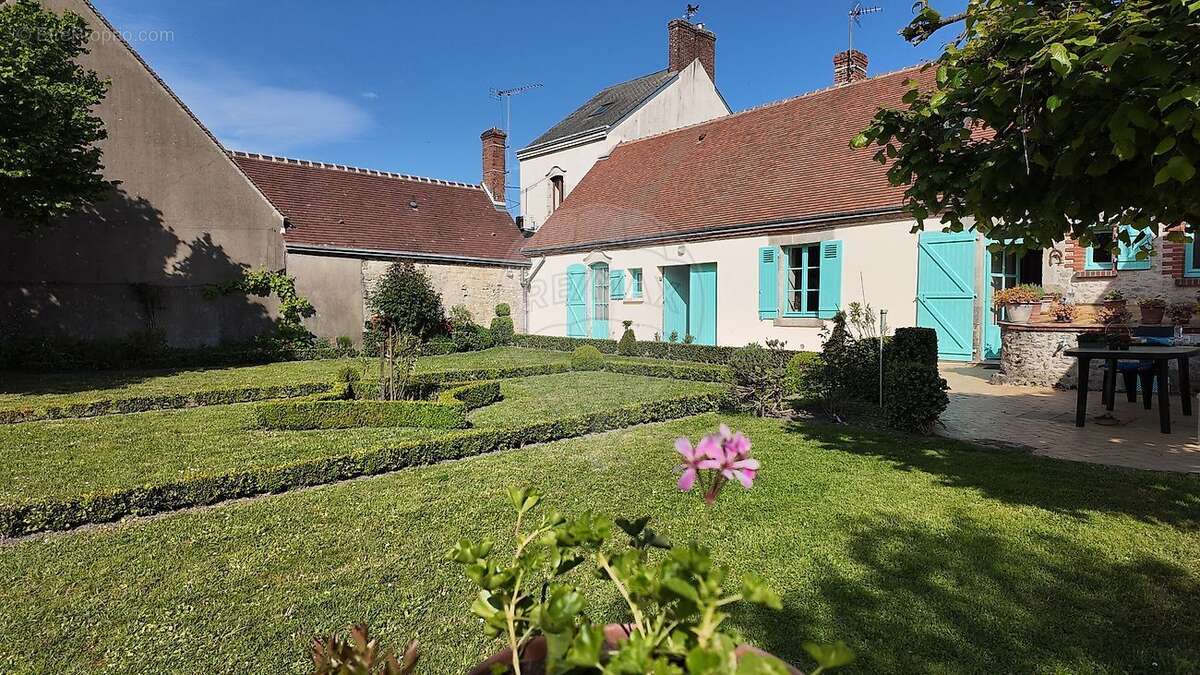 Maison à CHILLEURS-AUX-BOIS