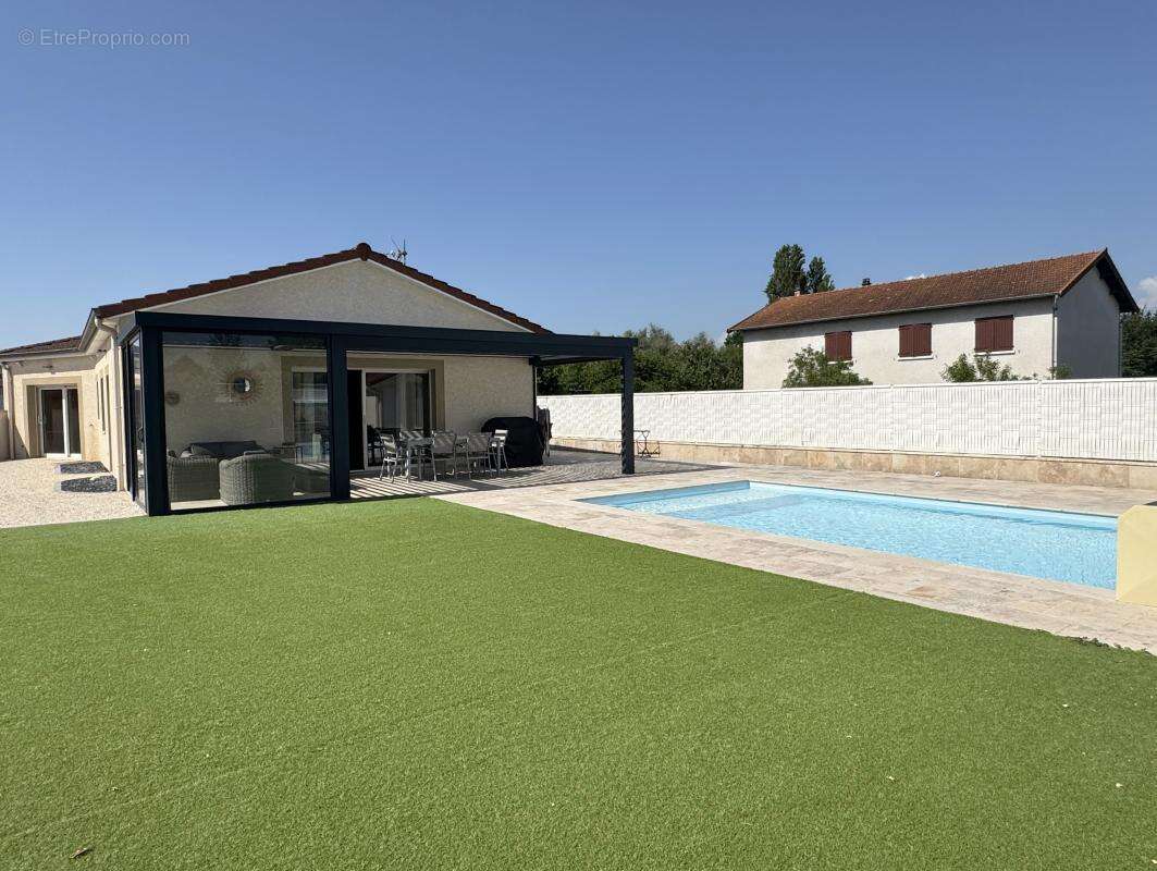Maison à RIORGES