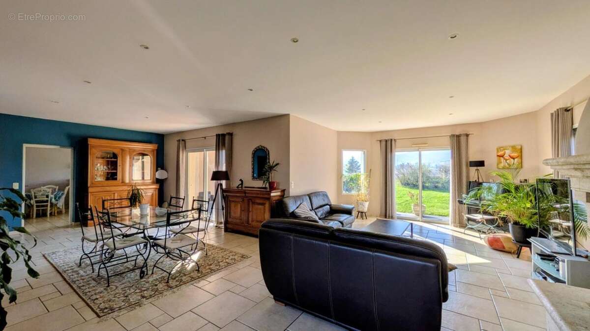 Maison à MARCY-L'ETOILE