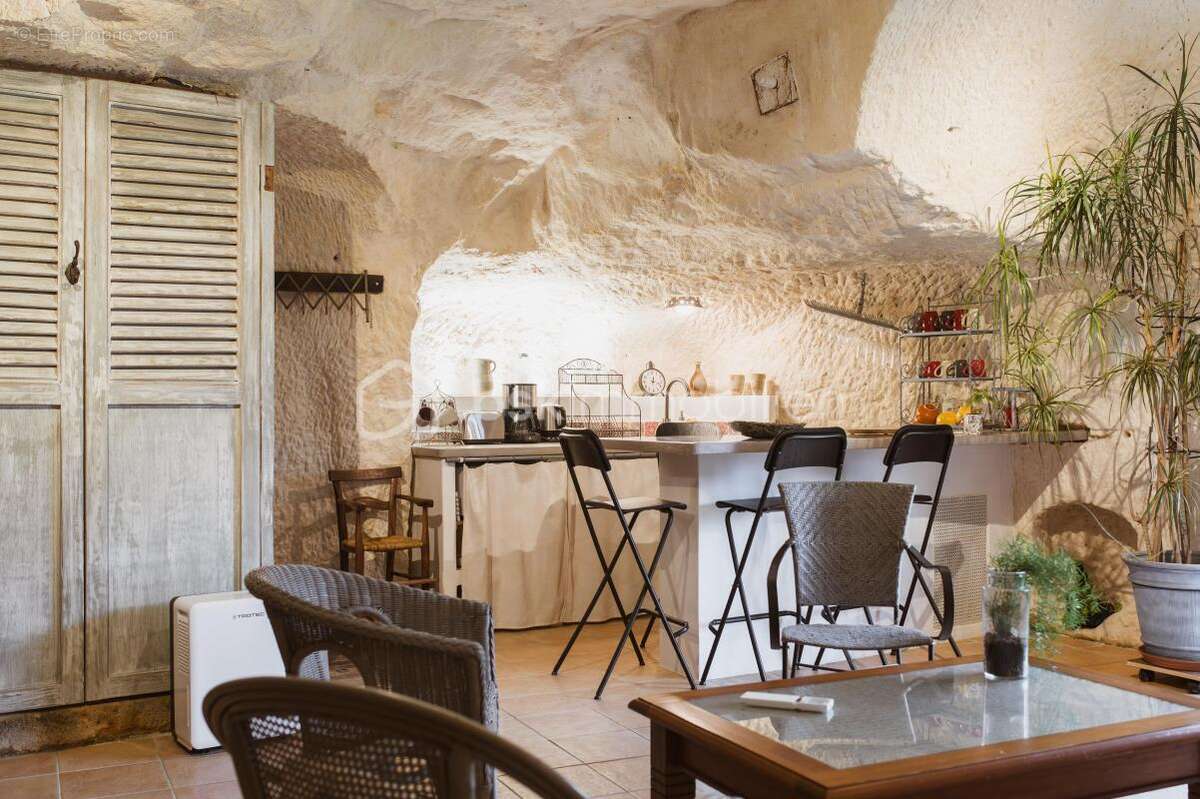 Maison à VILLAINES-LES-ROCHERS