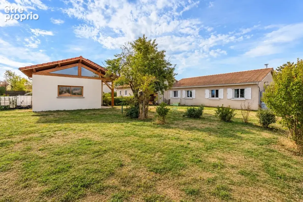 SAVIGNY – Maison familiale rénovée avec vue dégagée et grand sous-sol - photo 8