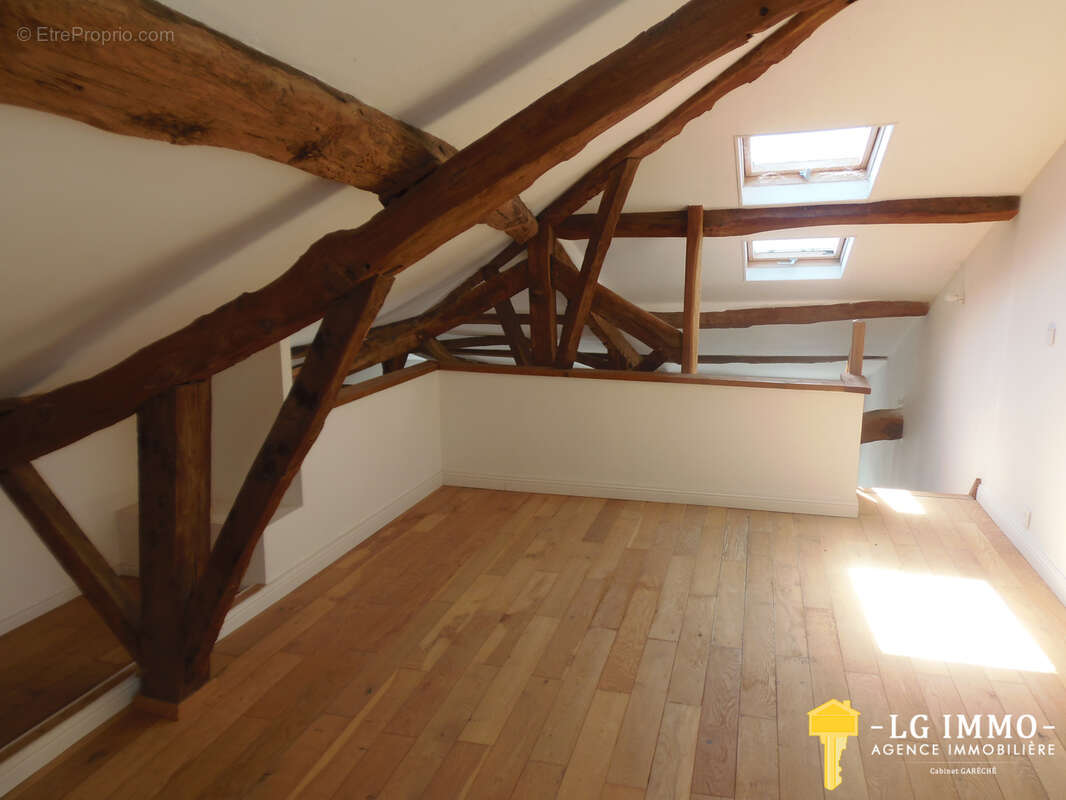 Appartement à MORTAGNE-SUR-GIRONDE