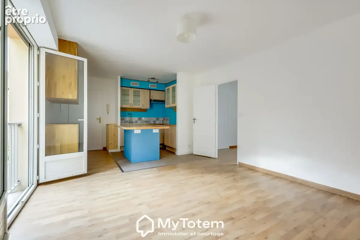 Superbe appartement entièrement rénové, où lumière, confort et qualité de vie se rejoigne. Ideal investissemen - photo 5
