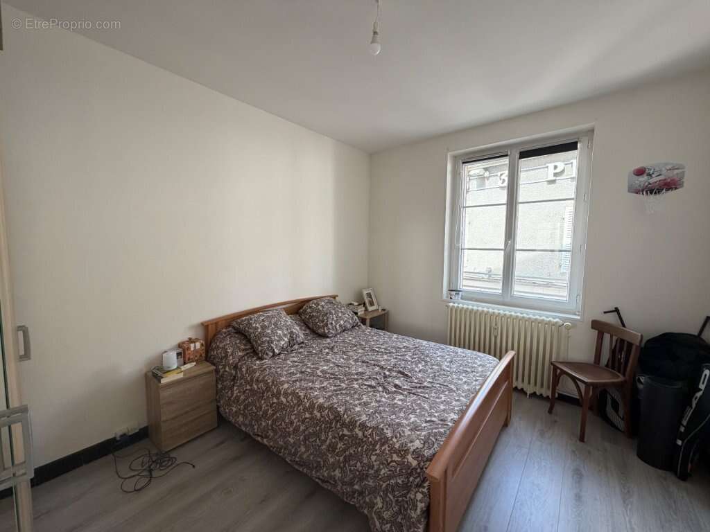 Appartement à PARAY-LE-MONIAL