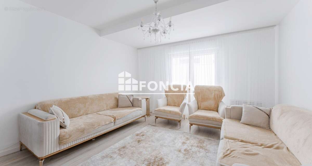 Maison à PONT-SAINT-MARTIN