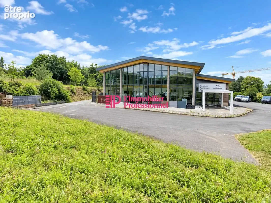 Commerce 570 m² à vendre à Quimper (29000) - photo 1
