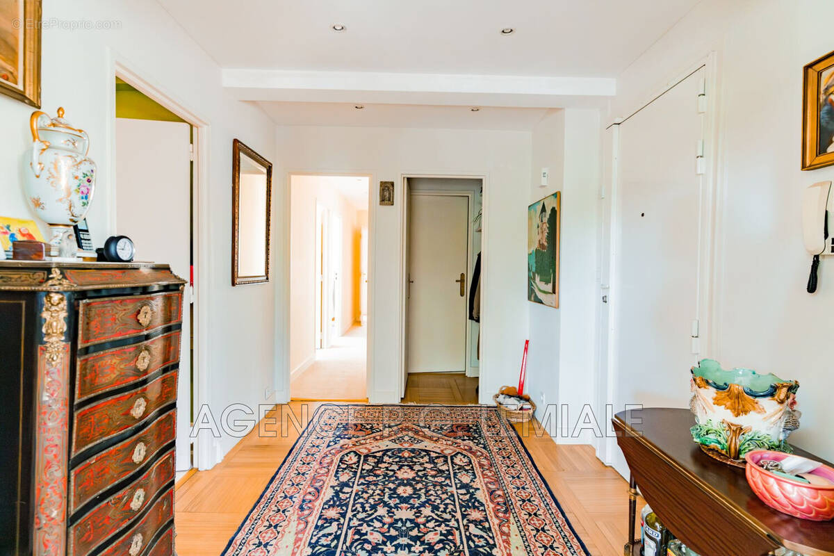 Appartement 120 m² à Maisons-Laffitte  - photo 2