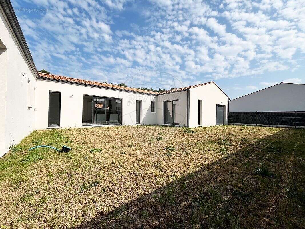 Maison à LES MATHES