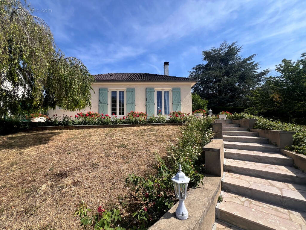 Maison à PARON