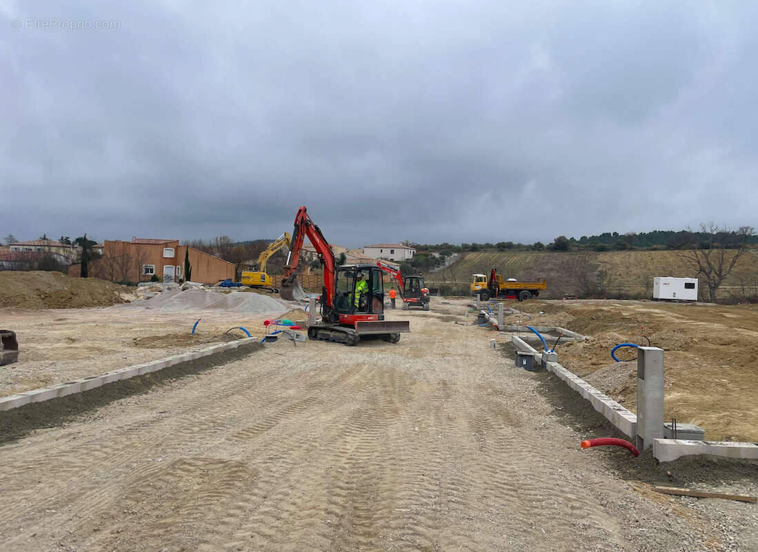 Terrain à PORTEL-DES-CORBIERES