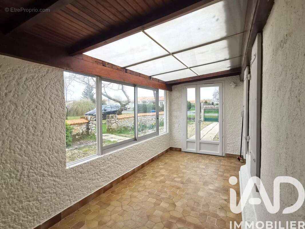 Maison 144 m² à Les Gonds  - photo 3