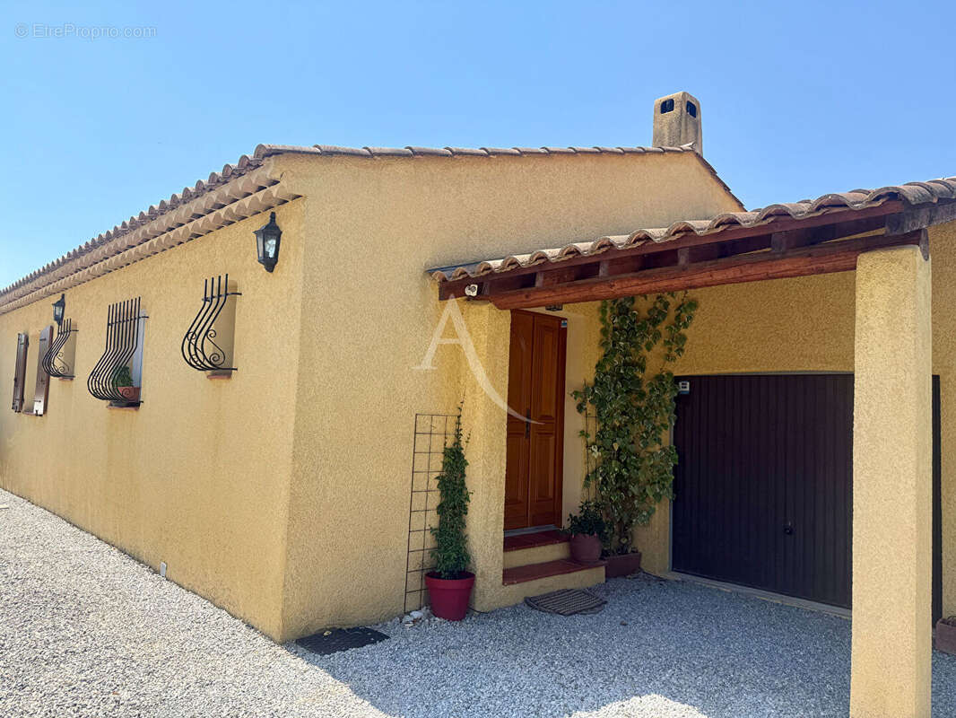 Superbe villa de plain-pied, au calme, piscine ,proche commodités - photo 16