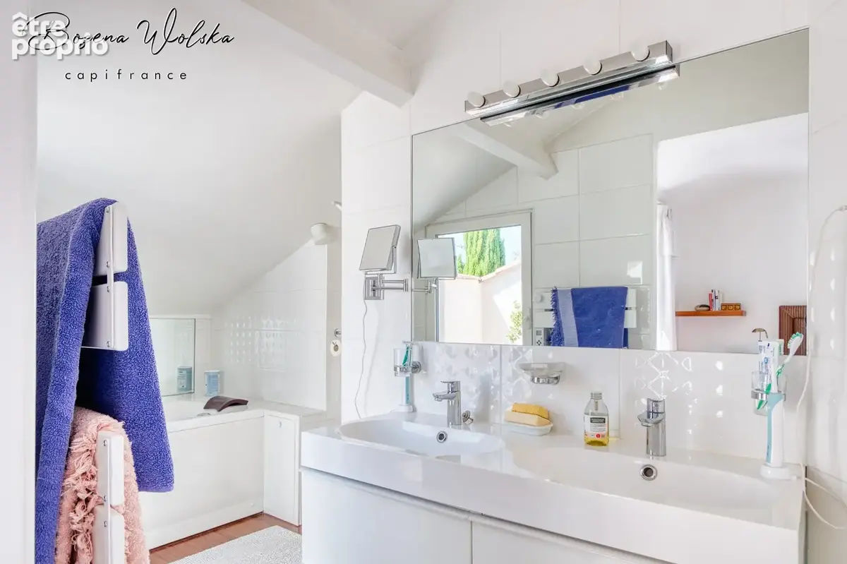 Maison de charme - T6 à vendre avec jardin, piscine, garage et atelier à Istres ( 13) - photo 24
