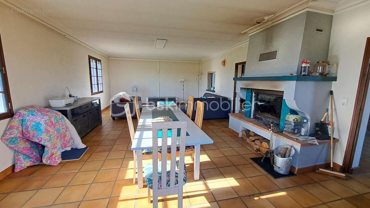 Maison à SAINT-ASTIER