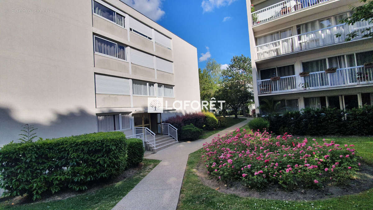 Appartement à BOUGIVAL