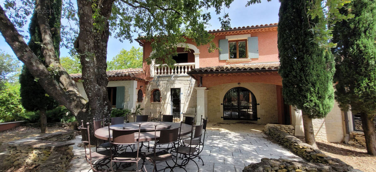 Maison à SAINT-PAUL-TROIS-CHATEAUX