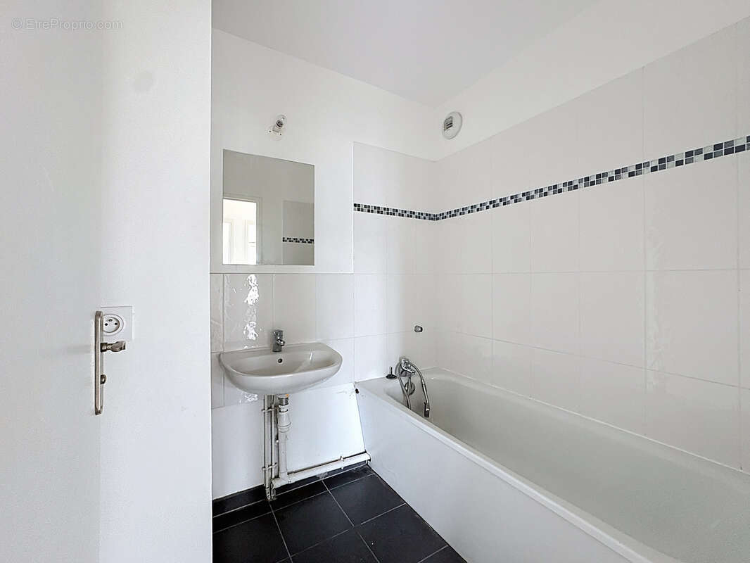 Appartement à SAINT-PIERRE-DU-PERRAY