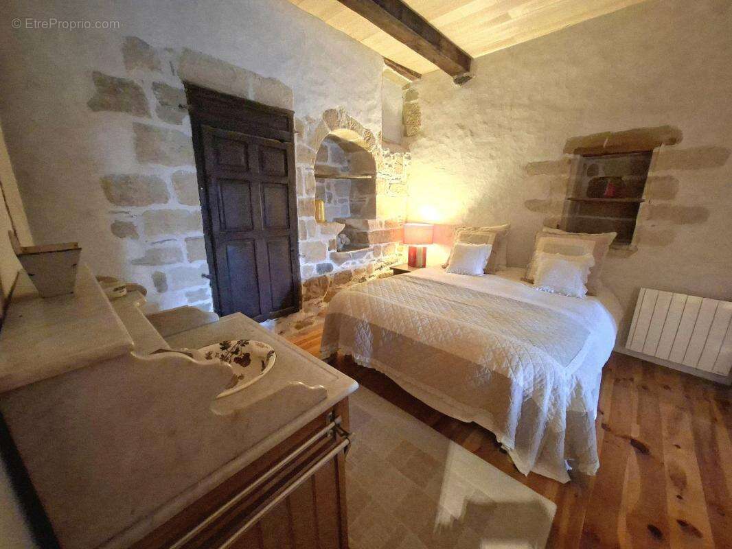 Maison à BEAULIEU-SUR-DORDOGNE