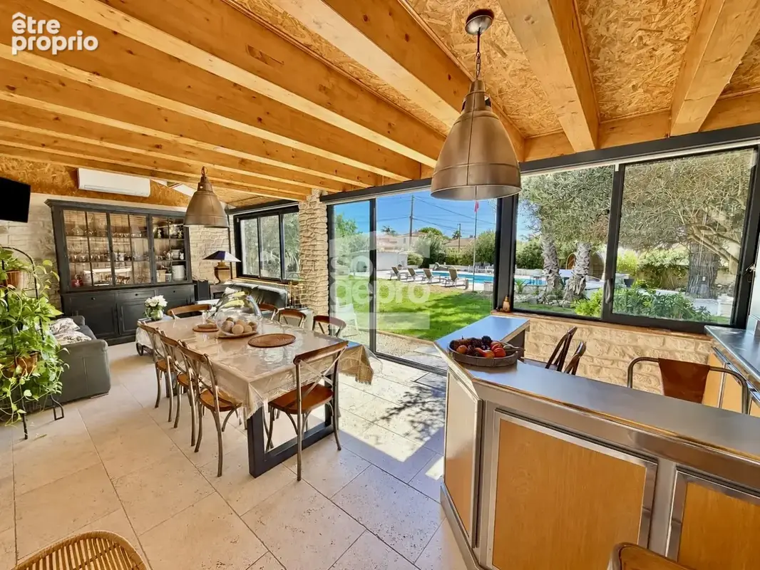 Réf : 2340 - Vente Superbe Villa Méditerranéenne avec piscine et bar discothèque au Grau d'Agde ! - photo 3