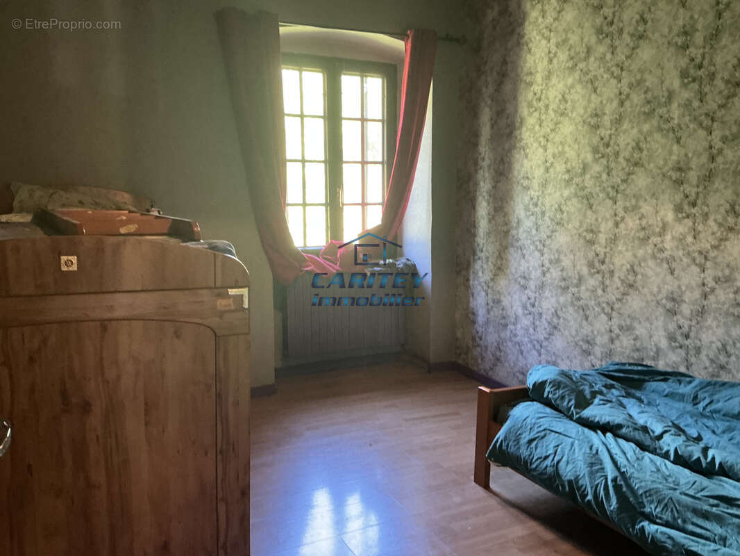 Domaine compose d'une maison d'habitation, 3 appartements, dependance, sur terrain de 38690m2 - photo 27