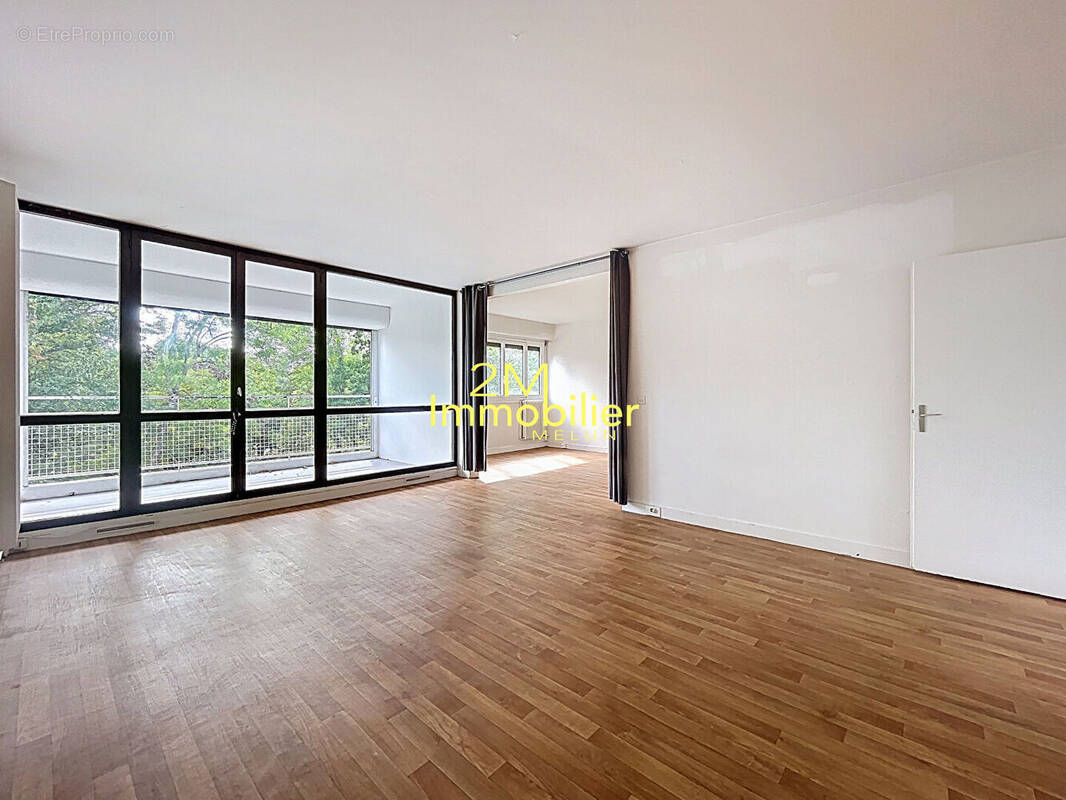 Appartement à VAUX-LE-PENIL