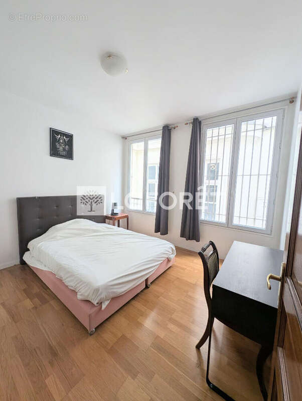 Appartement à PARIS-10E
