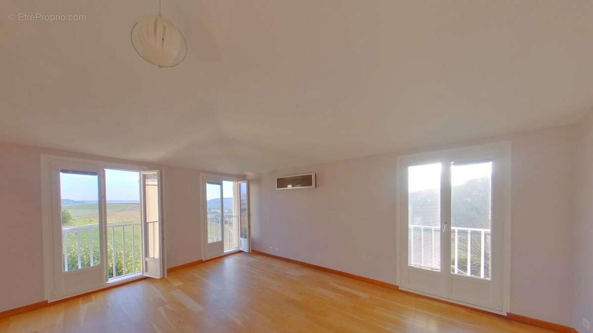Appartement à HAUTVILLERS